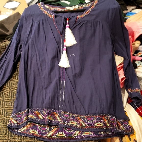 Boho Chic Tassel Top - Picture 5 of 6